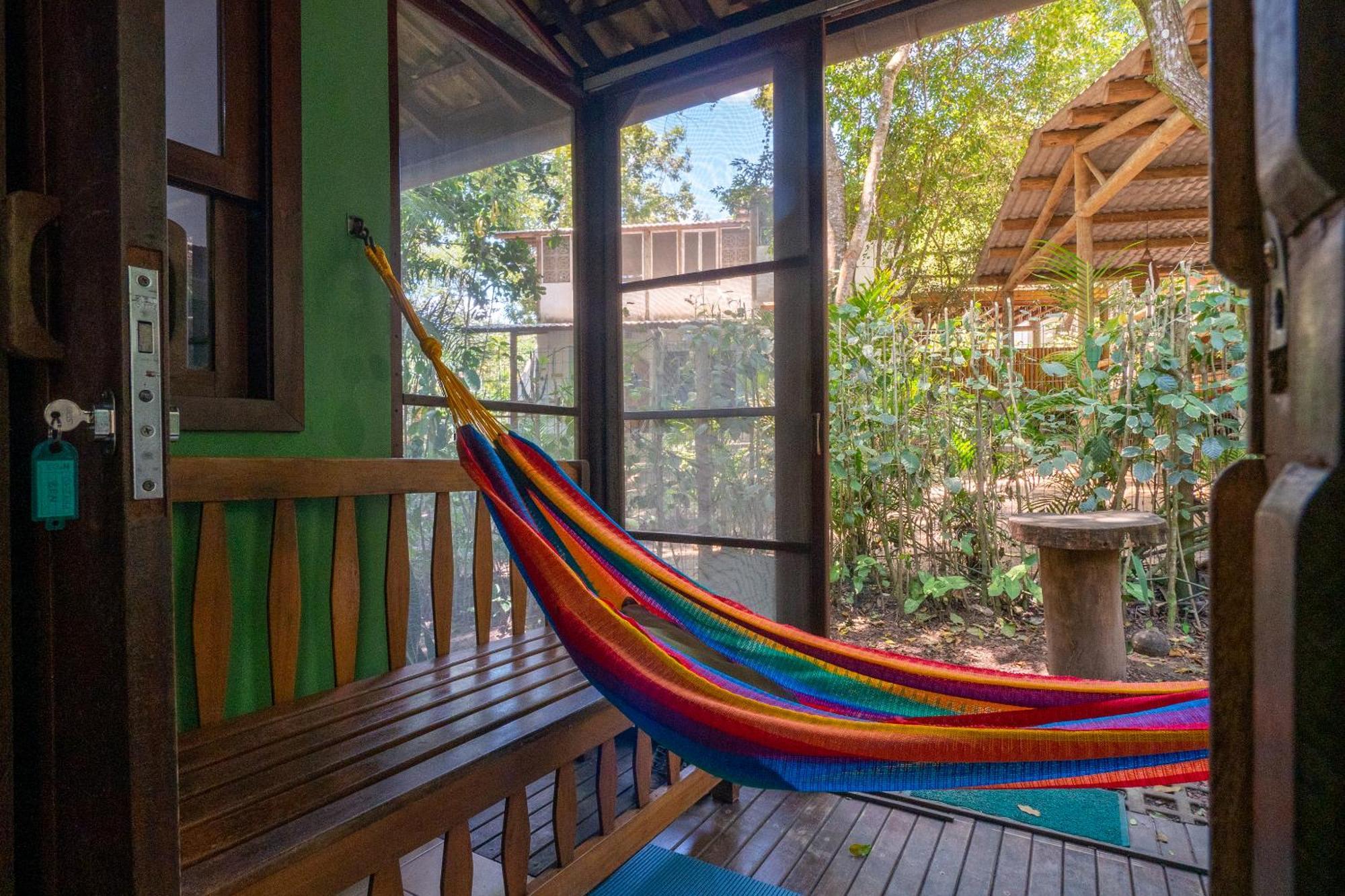 Recanto Dos Passaros Zen Apartamentos Em Meio De Natureza Praia do Forte Exterior photo